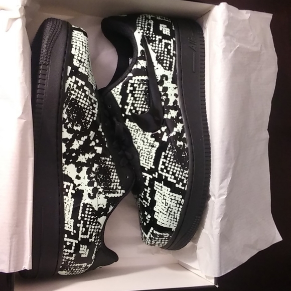 nike af1 foamposite pro cup snakeskin